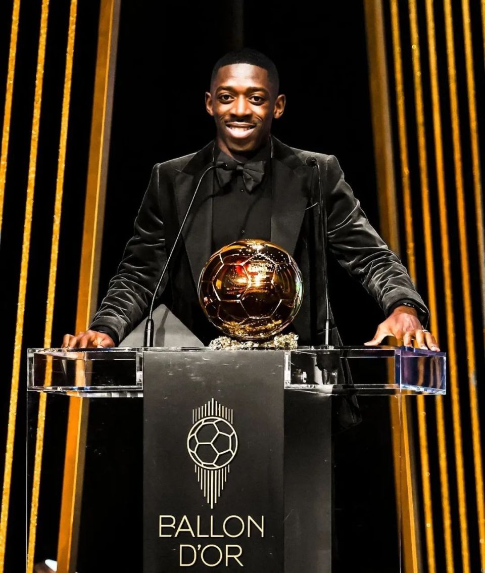 记者：阿德耶米决定明夏离开德甲，曼联、切尔西均有意