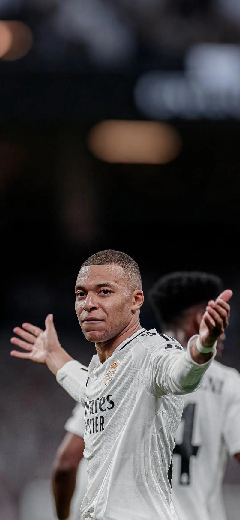 斯基拉：切尔西中场乌戈舒库加盟伯恩利的转会费为2300万镑