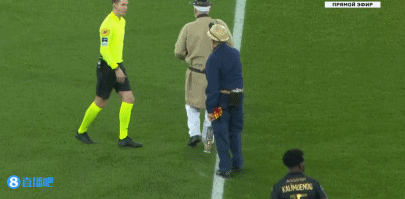 U22国足vs乌兹半场数据：射门数0-4，控球率45％-55％（半场战报：U22国足对乌兹射门0比4、控球45%比55%）